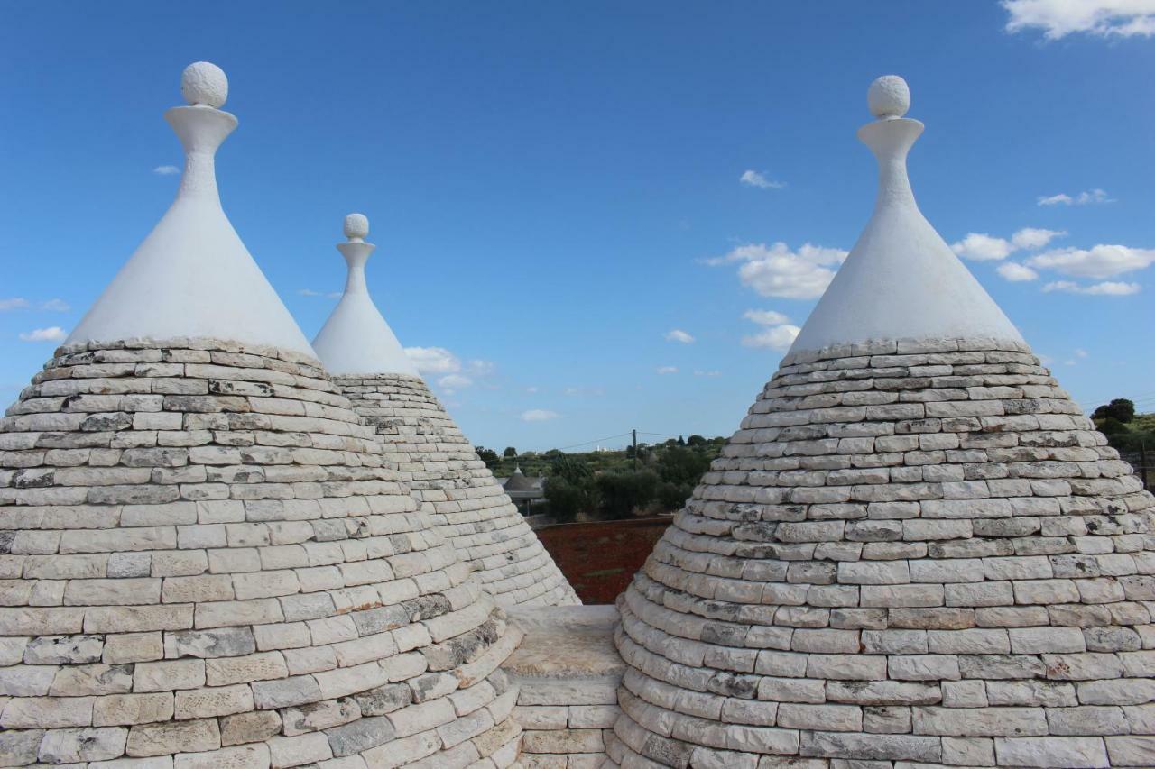 I Trulli Del Mulino Villa Locorotondo Exterior photo