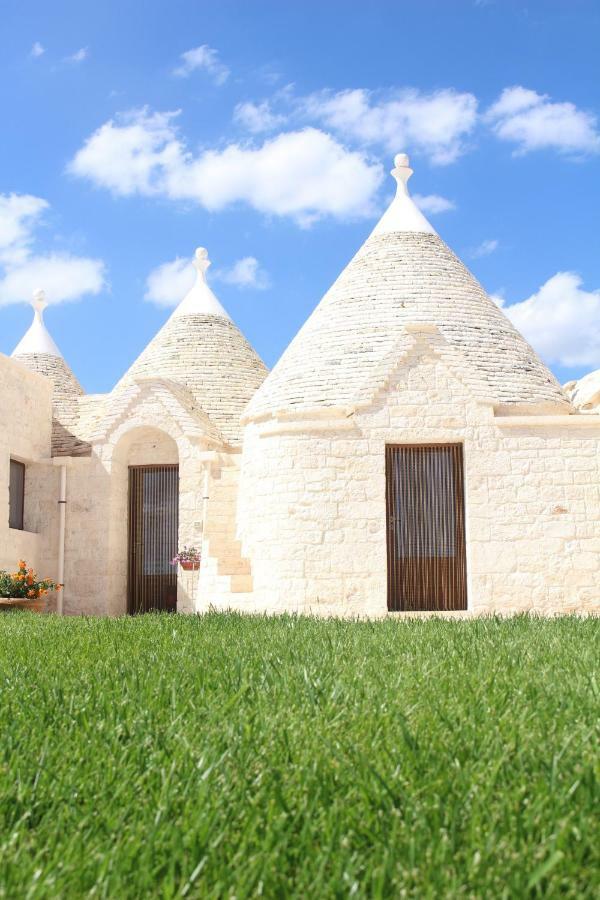 I Trulli Del Mulino Villa Locorotondo Exterior photo