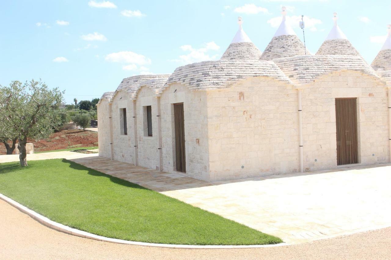 I Trulli Del Mulino Villa Locorotondo Exterior photo